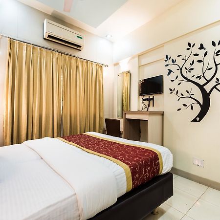 Oyo 1781 Hotel Panchratna Panvel Extérieur photo